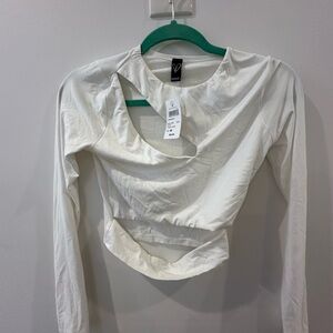 TWO Windsor Store Long Sleeve Cut-Out Top